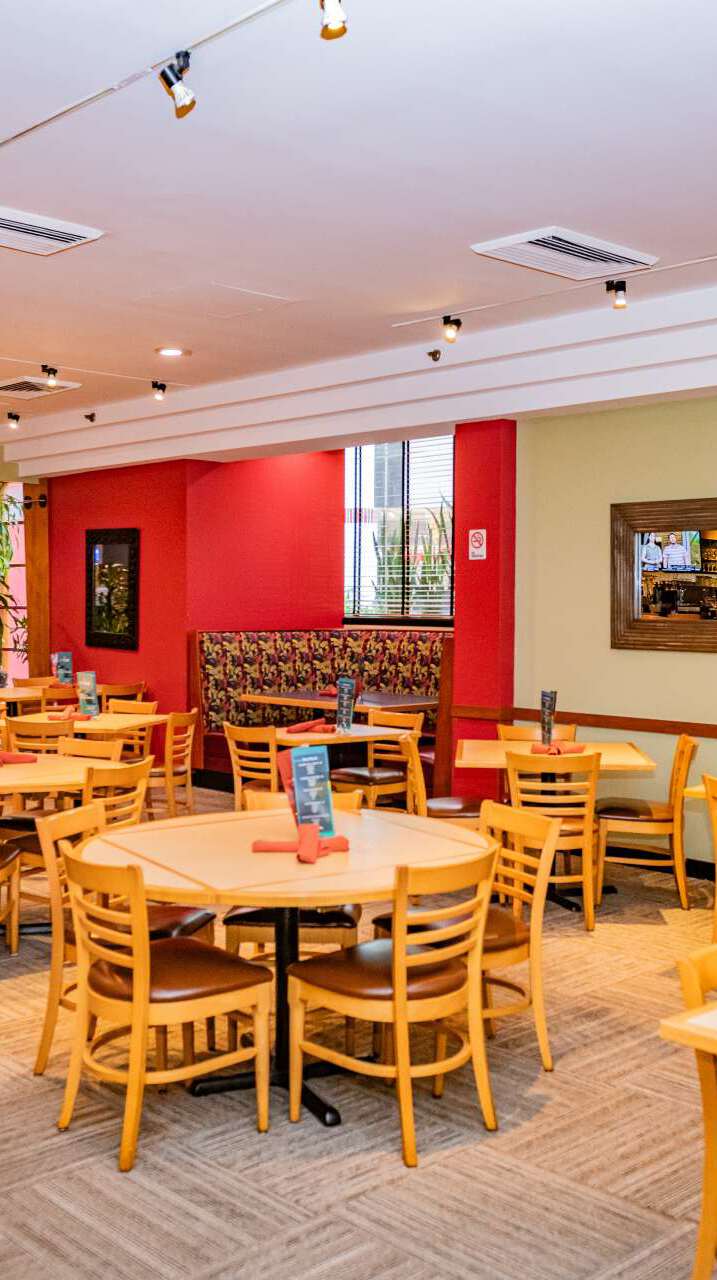 The Longwood Grille interior seating